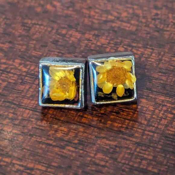 Vintage Resin Floral Earrings Sterling Silver Daisy Square Stud 90’s Y2K - Picture 5 of 5